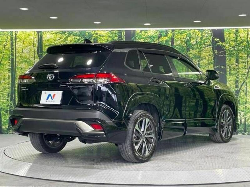 COROLLA CROSS-16