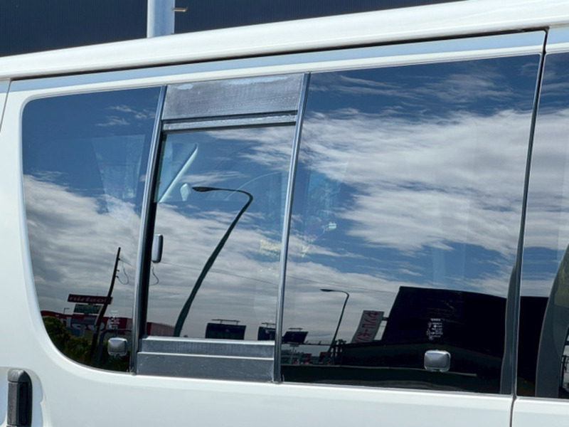 HIACE VAN-12