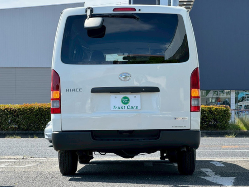 HIACE VAN-11