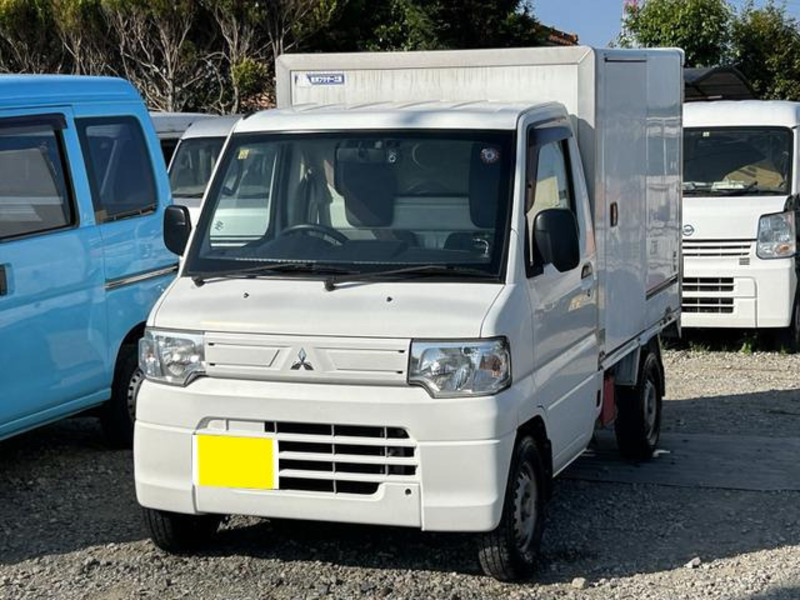 MINICAB TRUCK-1