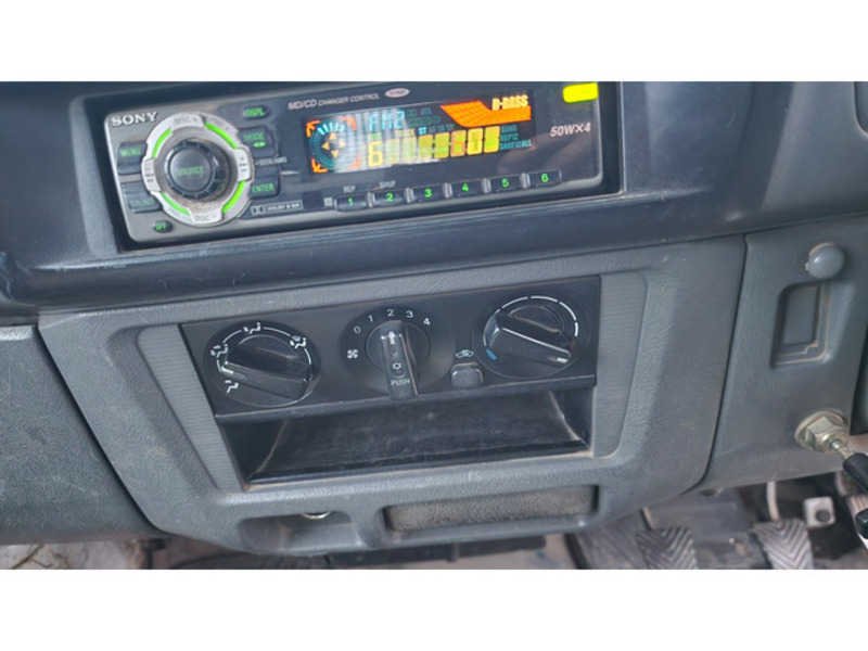 MINICAB TRUCK
