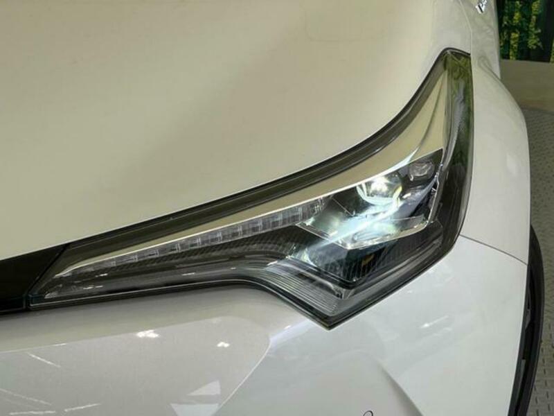 C-HR-11