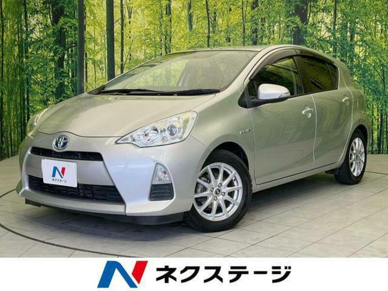 TOYOTA　AQUA