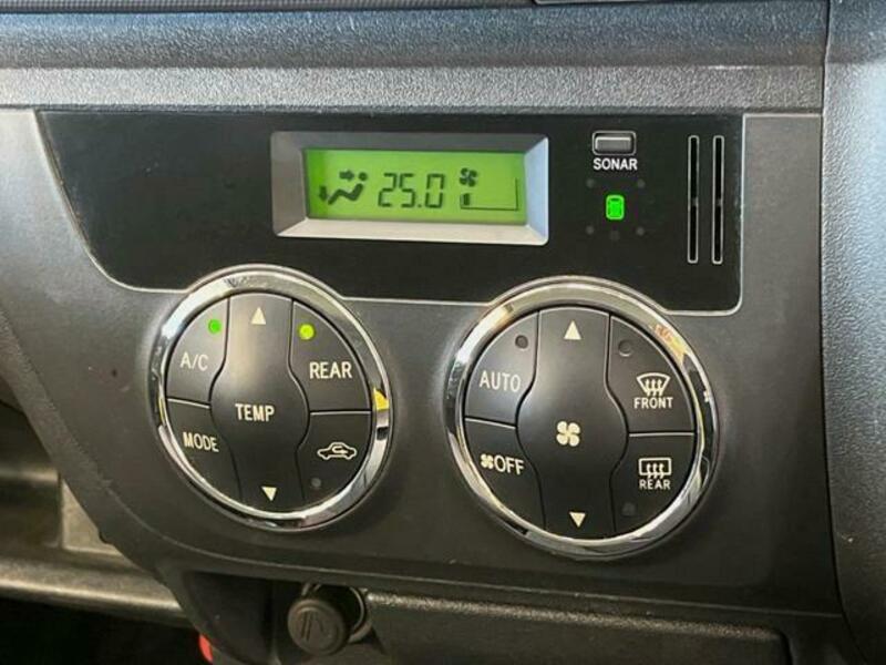 HIACE VAN-4