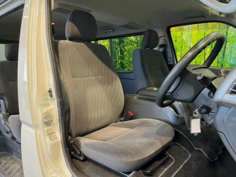 HIACE VAN-7