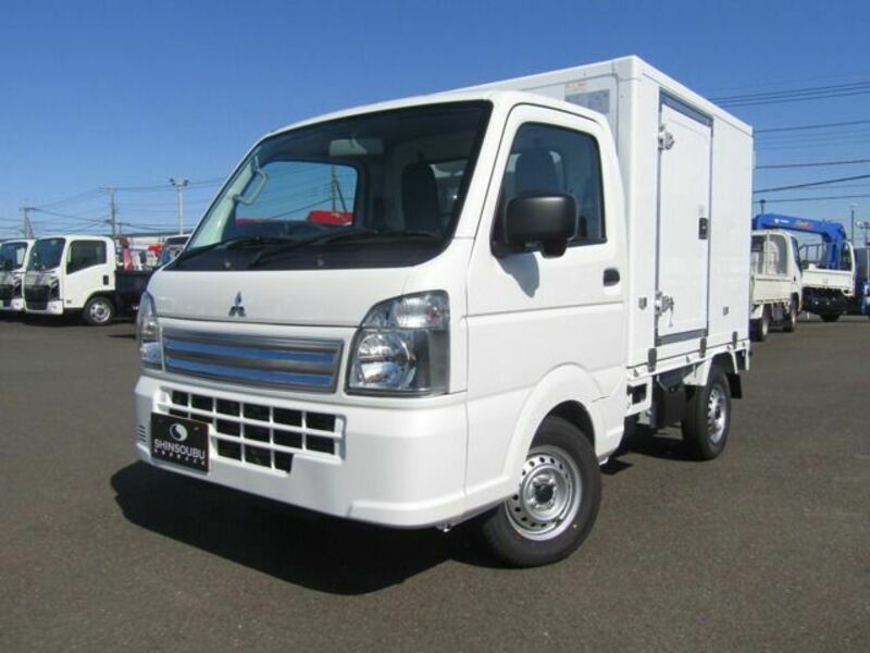 MITSUBISHI　MINICAB TRUCK