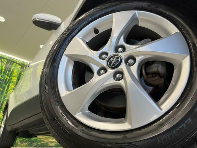 C-HR-12