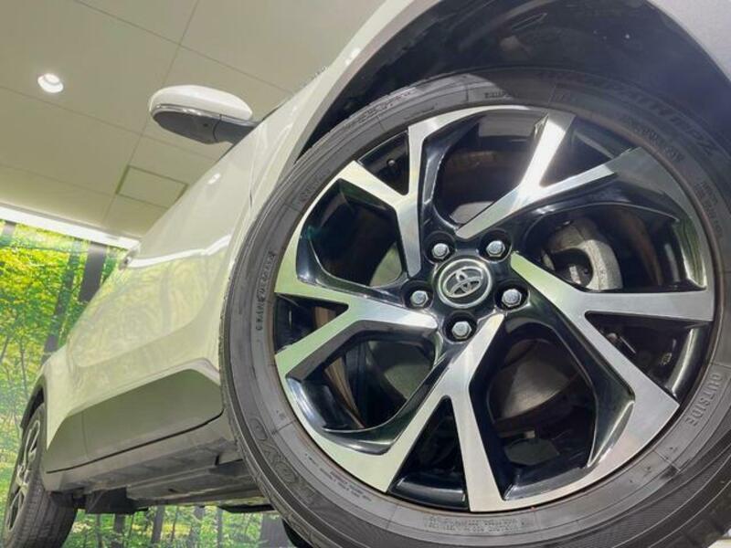 C-HR-12