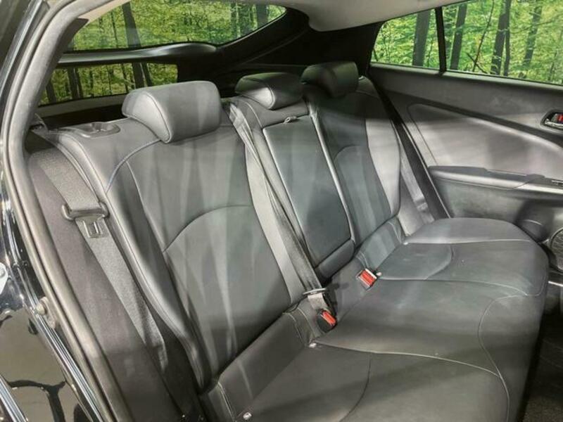 PRIUS-8