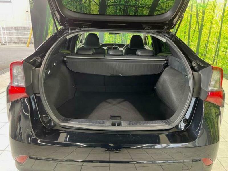 PRIUS-9