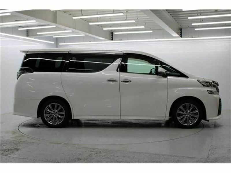 VELLFIRE-6