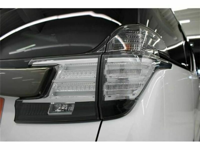 VELLFIRE-10
