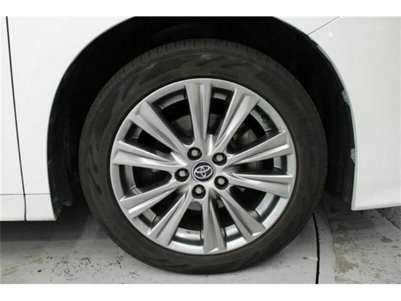 VELLFIRE-11