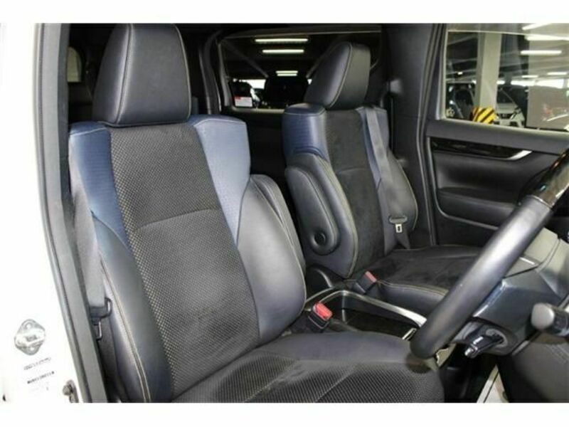 VELLFIRE-12