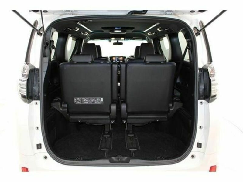 VELLFIRE-17