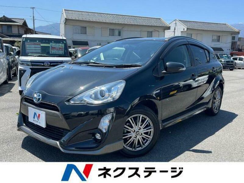 TOYOTA　AQUA