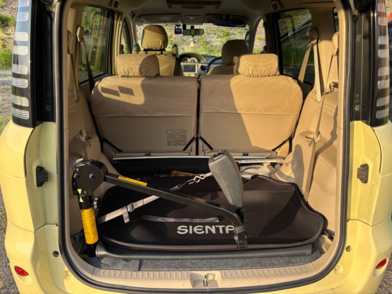 SIENTA-15