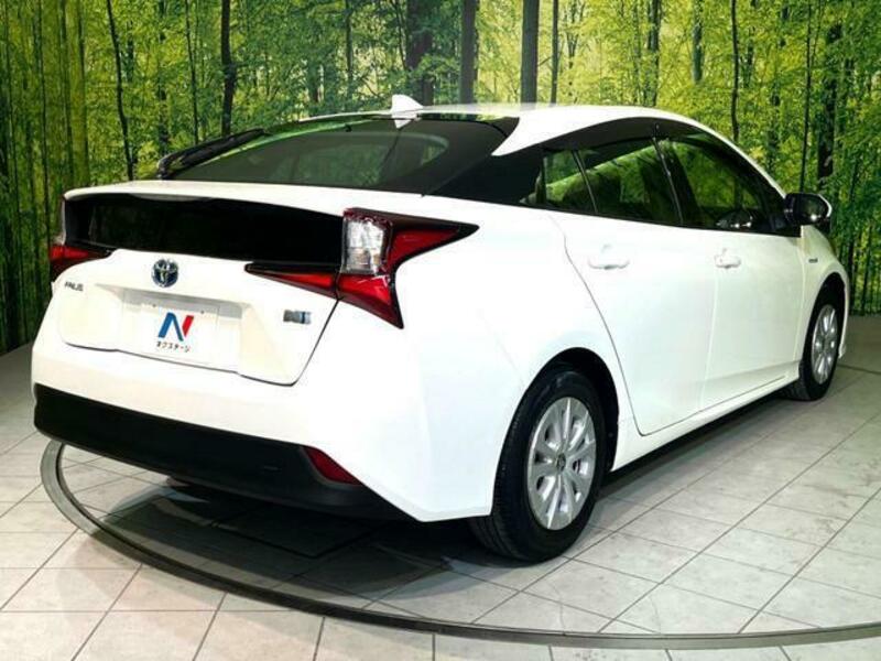 PRIUS-16