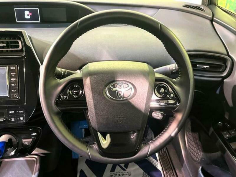 PRIUS-10