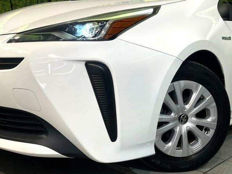 PRIUS-11