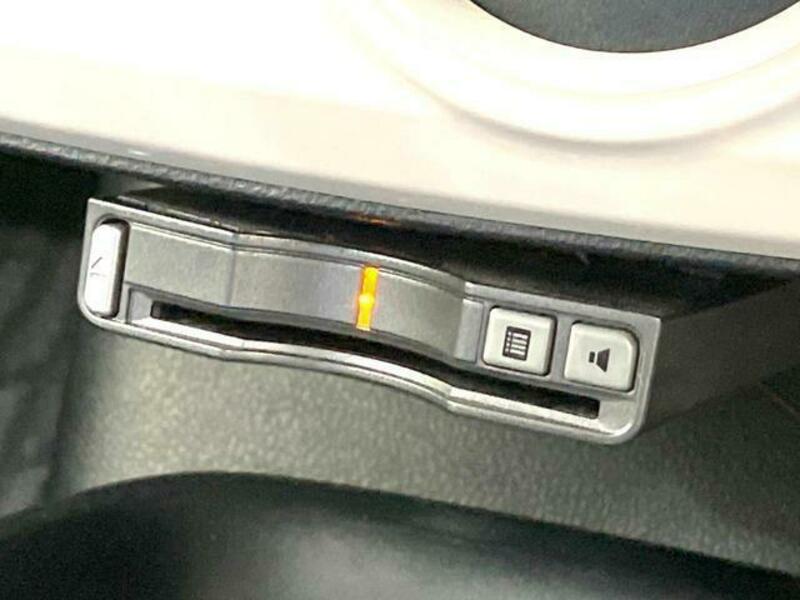 PRIUS-4
