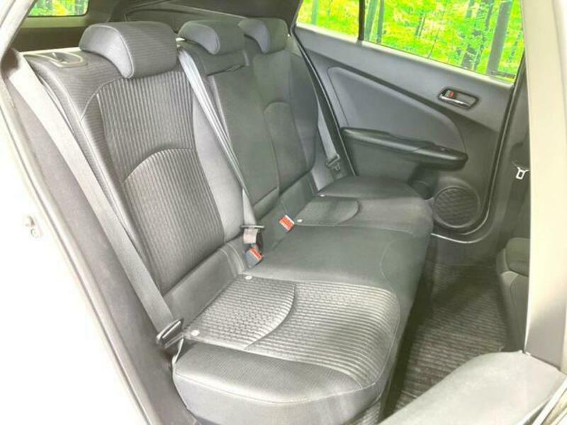 PRIUS-8