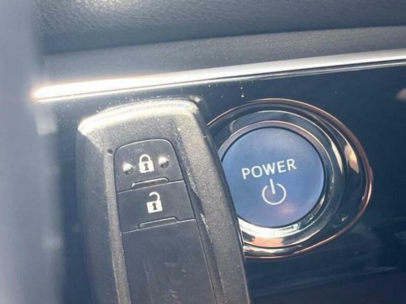 PRIUS-8