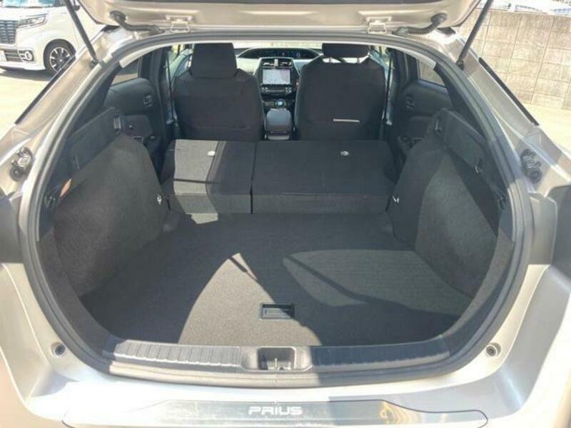 PRIUS-13