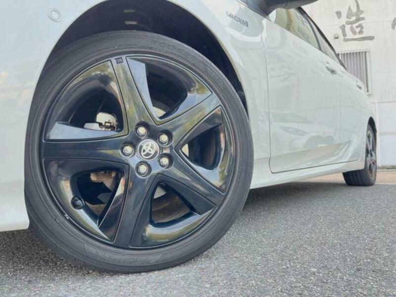 PRIUS-12