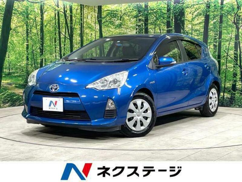 TOYOTA　AQUA