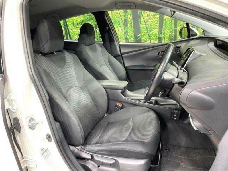 PRIUS-8