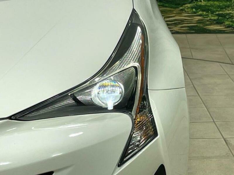 PRIUS-12