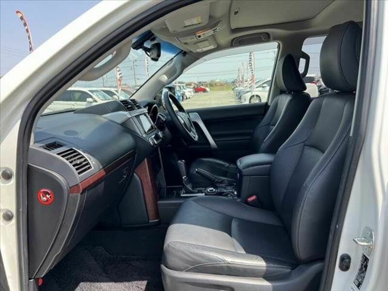 LAND CRUISER PRADO-16