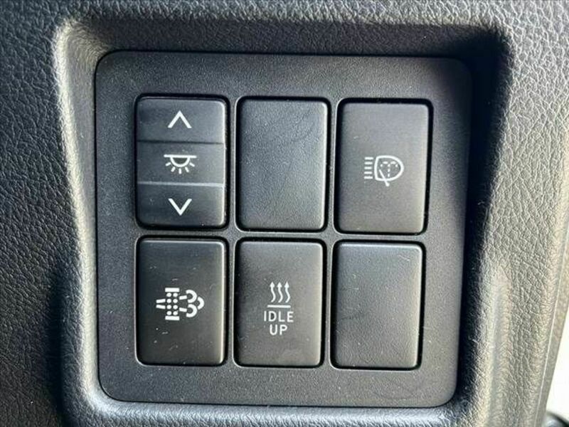 LAND CRUISER PRADO-25
