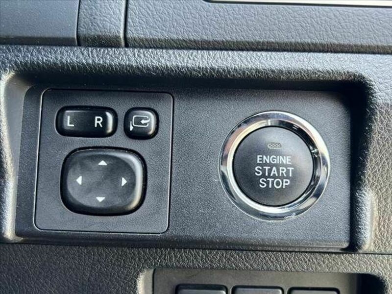 LAND CRUISER PRADO-26