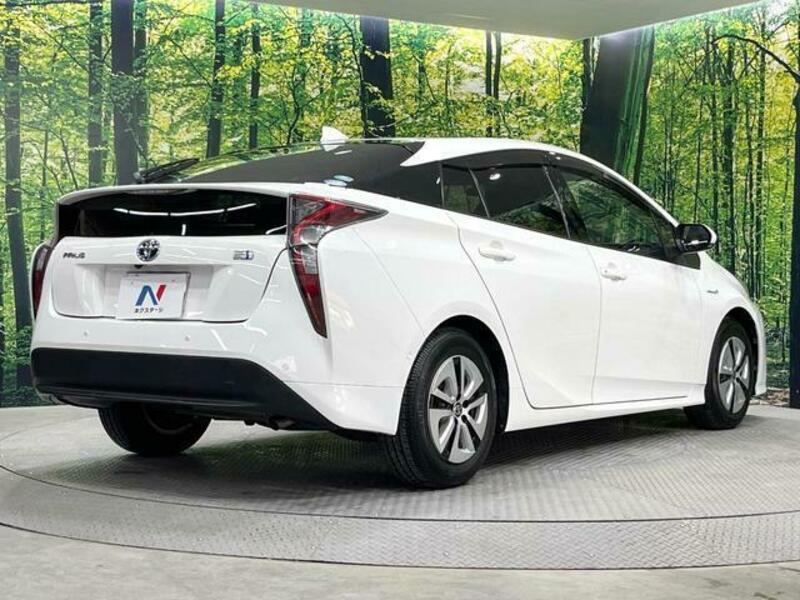 PRIUS-16