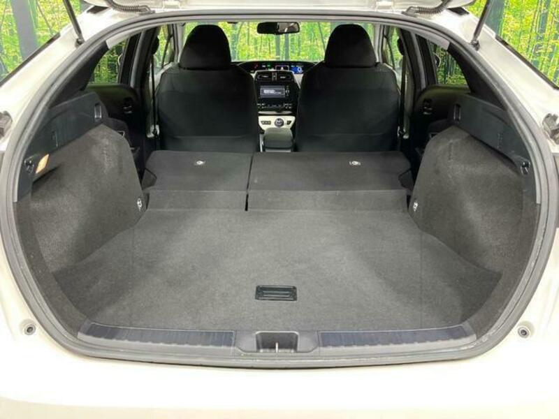 PRIUS-9