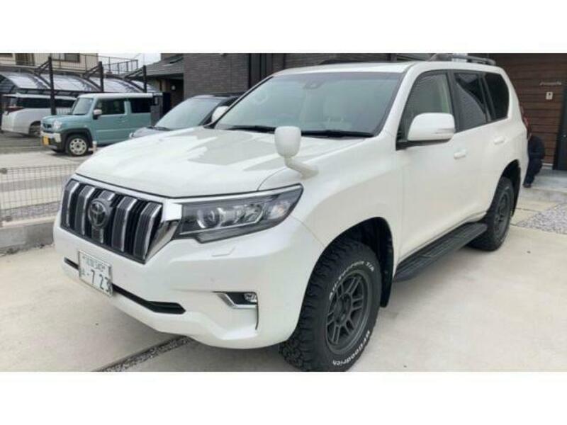 TOYOTA　LAND CRUISER PRADO