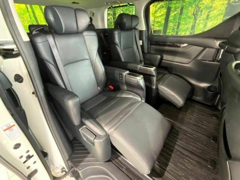 VELLFIRE-8
