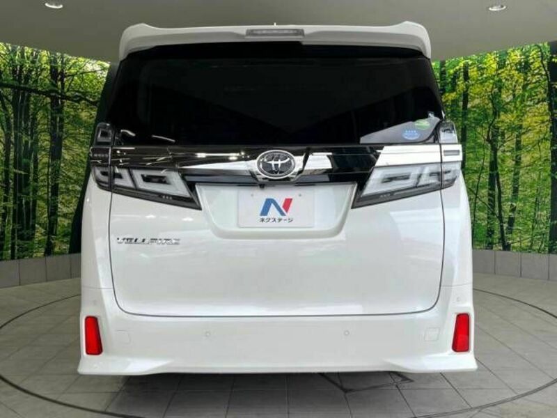 VELLFIRE-14