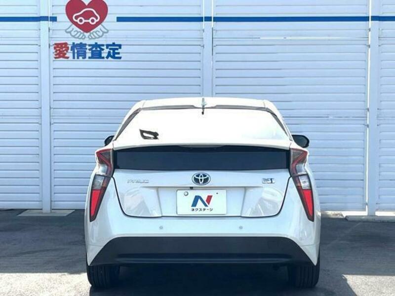PRIUS-16