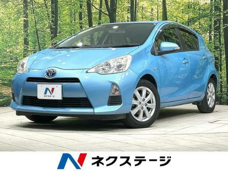 TOYOTA　AQUA