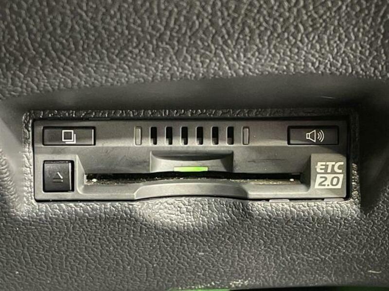 PRIUS-4
