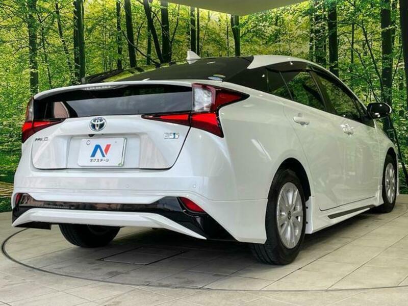PRIUS-17