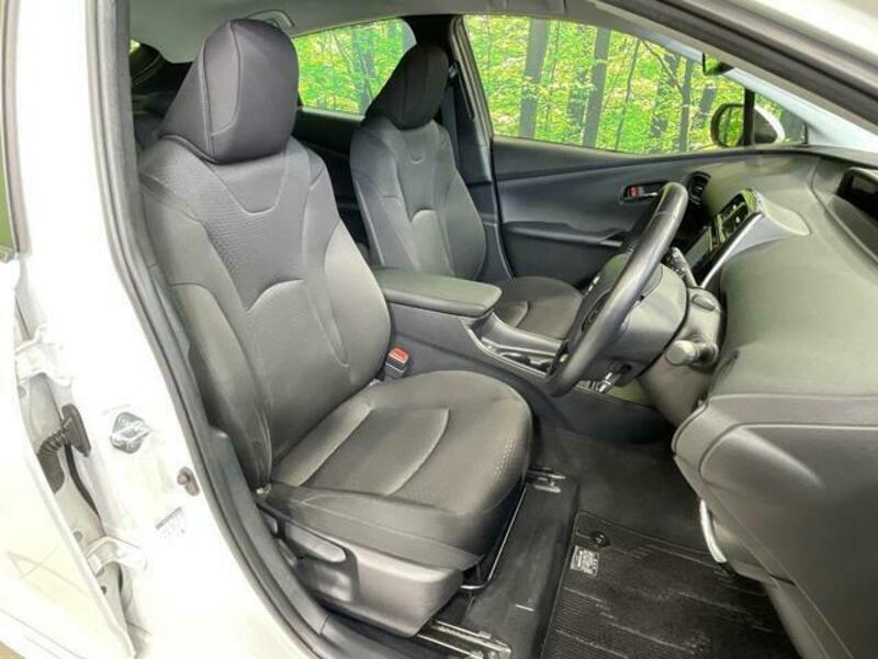 PRIUS-8