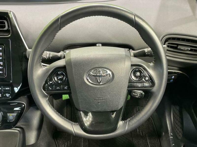 PRIUS-11