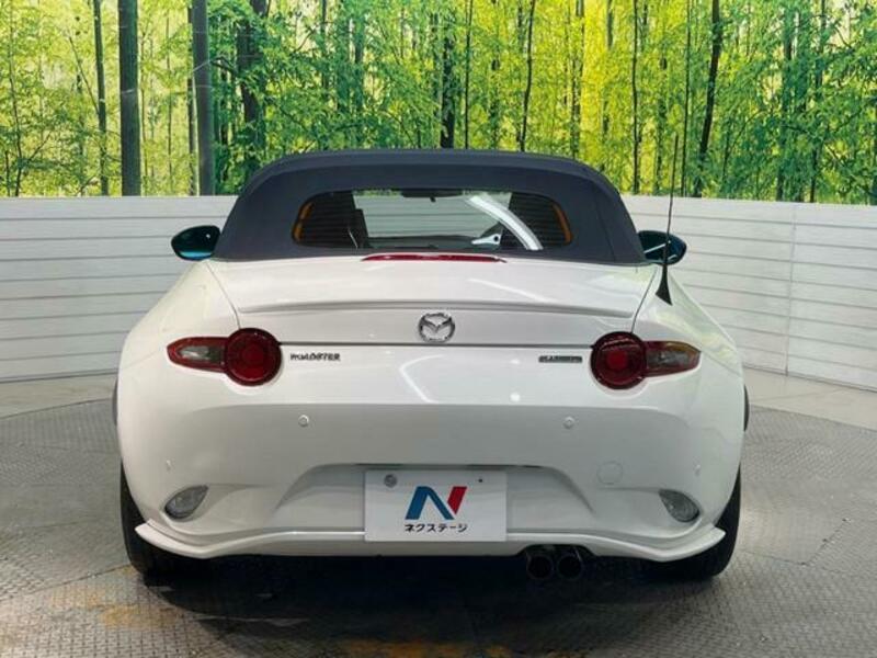 ROADSTER-15