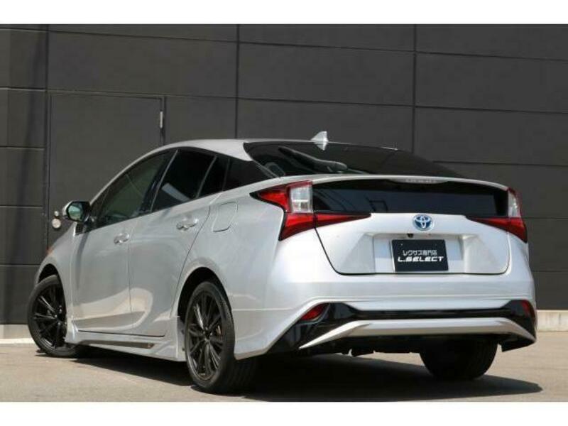 PRIUS-4