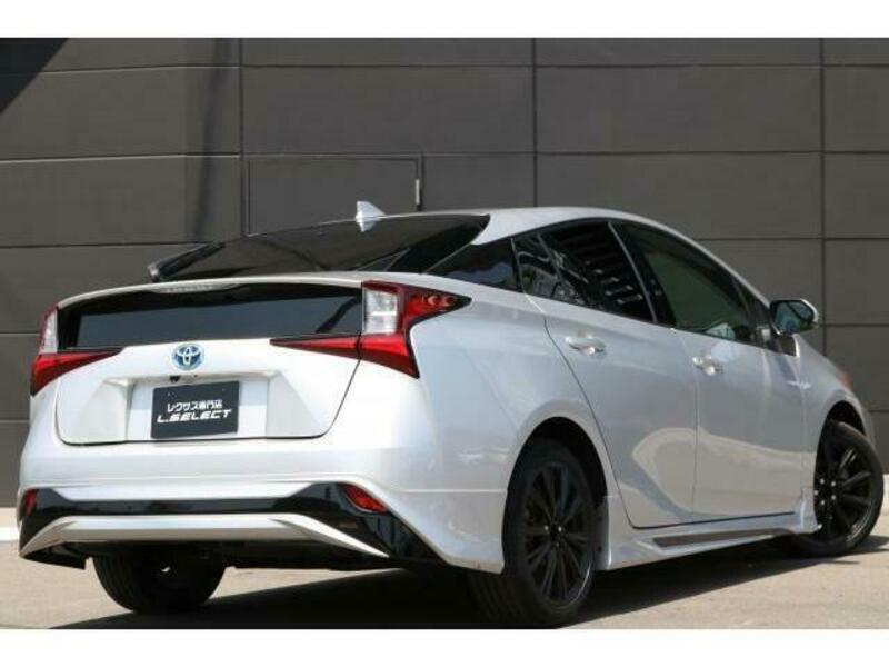 PRIUS-1