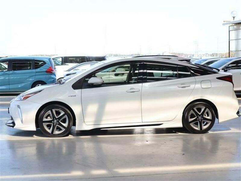 PRIUS-6